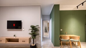 Interior - Green Light 2BR W/Balcony, Lotus, By Travelholic (Lotus)