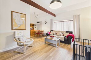 TV, fireplace, DVD player, offices