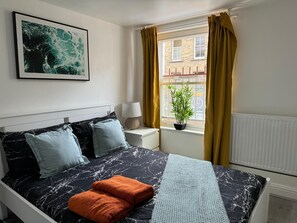 1 chambre, fer et planche à repasser, Wi-Fi, draps fournis
