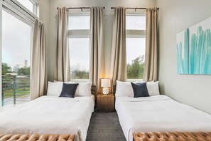 7 chambres, fer et planche à repasser, Wi-Fi, draps fournis