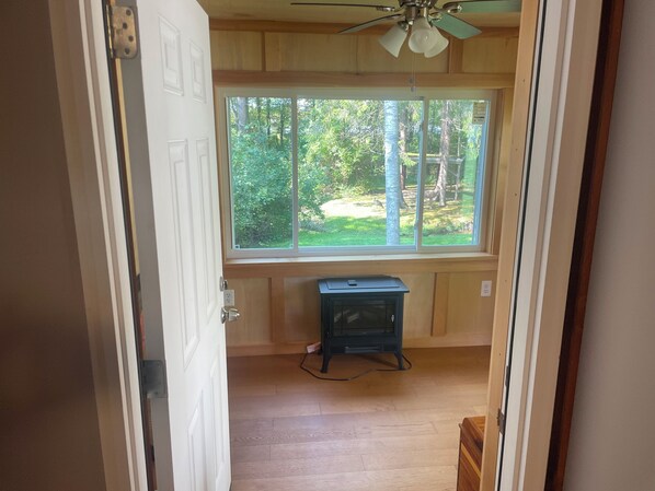 Interior - Cozy 1-bedroom house in charming Olean with WiFi (Olean)