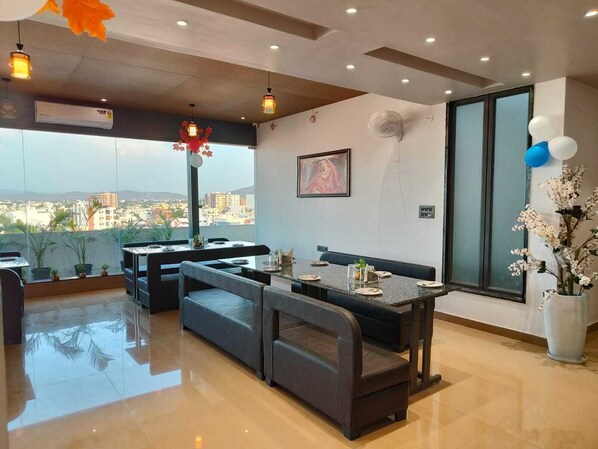 Restaurant - Hotel Maple Residence (Udaipur)