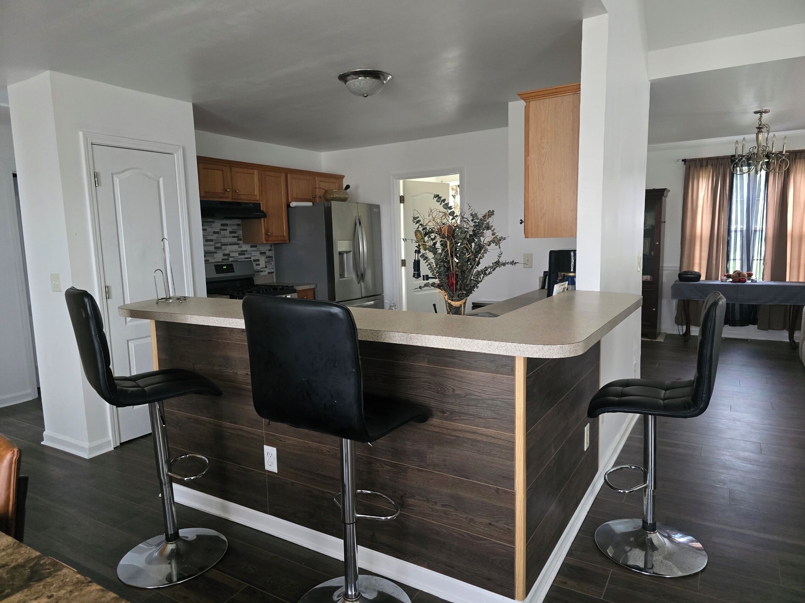 冰箱、微波炉、烤箱、炉灶