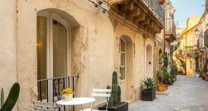 Alice's Studio by Wonderful Italy