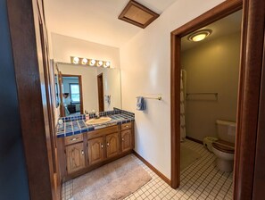 Douche, serviettes fournies