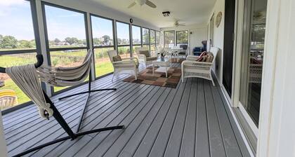 Large 4 bedroom house with dock-dog friendly!