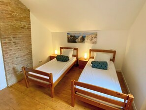 2 bedrooms, iron/ironing board, WiFi - Charming house on the Voie Verte (Concarneau)