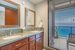 Huoneisto, 1 makuuhuone | Kylpyhuone | Pyyhkeet, sampoo