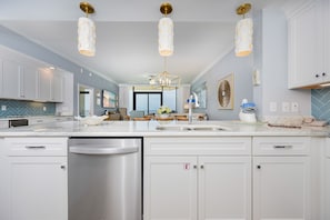 Condo, 3 Bedrooms | Private kitchen | Fridge, oven, coffee/tea maker
