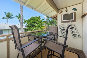Condo, 2 Bedrooms | Outdoor dining