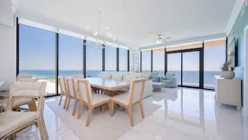 Condo, 4 Bedrooms | Interior