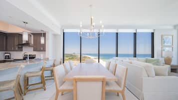 Apartamento, 4 habitaciones | Restauración