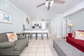 Condo, 1 Bedroom | Living area