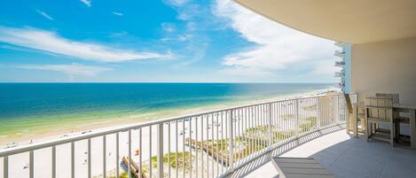 Condo, 3 Bedrooms | Property grounds