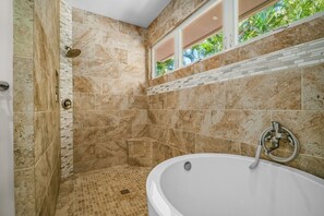 Ferienhaus, 3 Schlafzimmer | Badezimmer | Handtücher, Shampoo