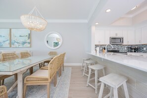 Condo, 3 Bedrooms | Dining