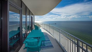 Condo, 4 Bedrooms | Outdoor dining