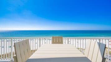 Condo, 3 Bedrooms | Outdoor dining
