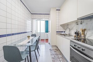 Private kitchen - Tulipa Apartment Prime Location (Funchal)