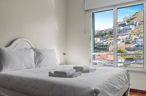 3 Schlafzimmer, Bügeleisen/Bügelbrett, WLAN, Bettwäsche