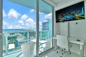 Interior - Miami Design District Luxury Unit Stunning Views (Miami)