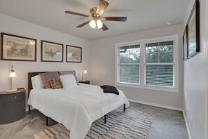 4 bedrooms, free WiFi, bed sheets