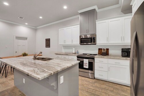 College Station Gem • EV Charger • Near A&M