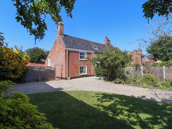 Exterior - Beehive (Beccles)