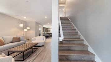 Apartment, Balkon, Gartenblick | Innenbereich