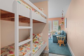 1 bedroom, bed sheets