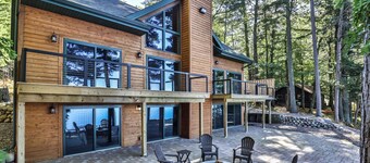 New! Gorgeous 8 bedroom home on Laura Lake with large vaulted ceilings