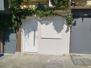 House | 1 bedroom