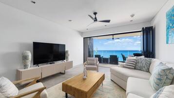 Condo, 2 Bedrooms, Terrace, Ocean View | Living room