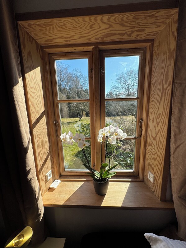 Family Quadruple Room, Garden View | Premium bedding, pillowtop beds, desk, blackout drapes - Casa de Rainer Tommerup (Tommerup)