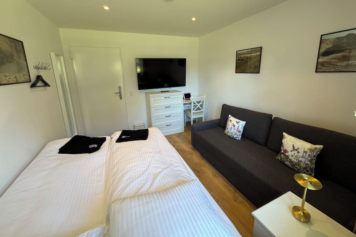 Ropa de cama de alta calidad y colchones con acolchado adicional