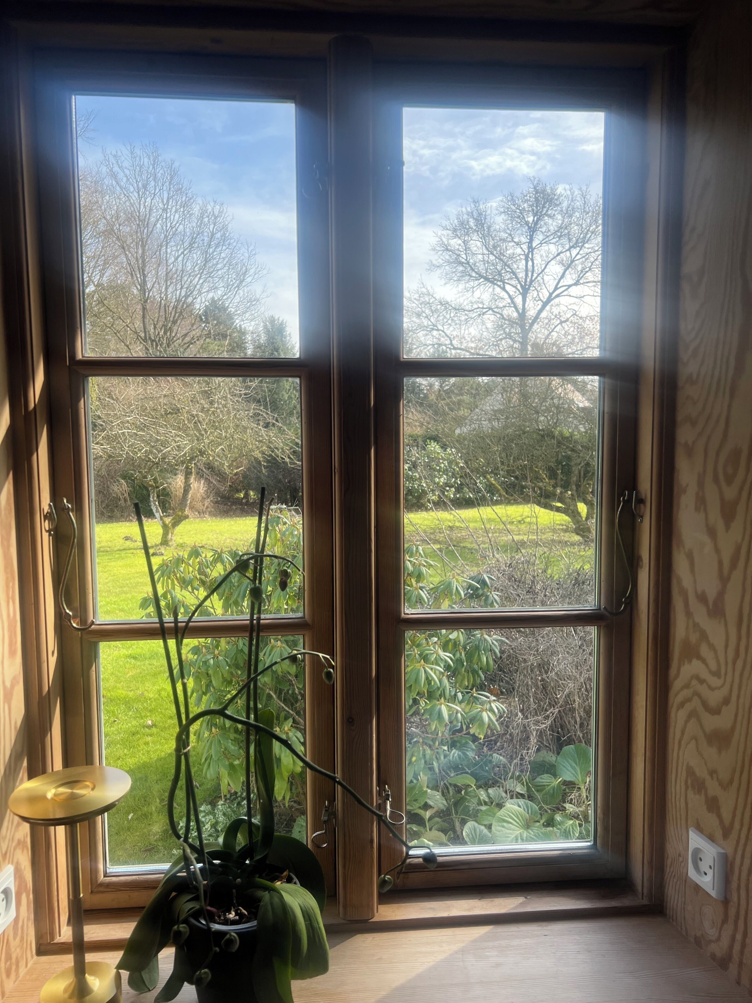 Premium bedding, pillowtop beds, blackout drapes, soundproofing