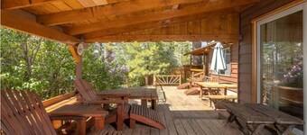 Hot Tub Near Lake Kellys Kottage