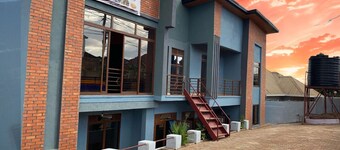 Tremendous lodge/guest house with WiFi in vibrant Kigalinear airport