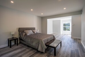 5 habitaciones, escritorio, wifi gratis y ropa de cama