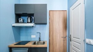 Private kitchen - Studio climatisé & confortable - côté Batignolles (Paris)