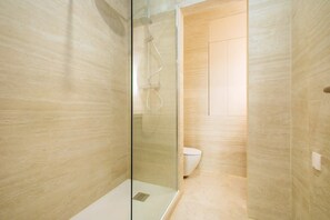 Chuveiro, secador de cabelo