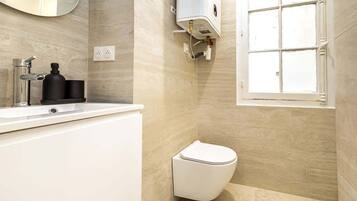 Een douche, een haardroger