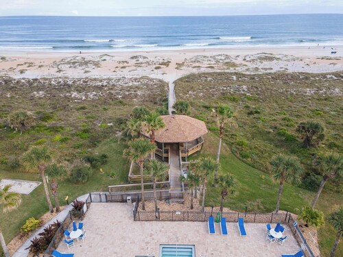 Sunshine at Ocean Villas - Beachside Condo for 6 with Resort Amenities