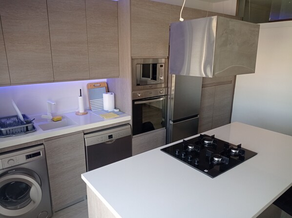 Fridge, microwave, oven, dishwasher