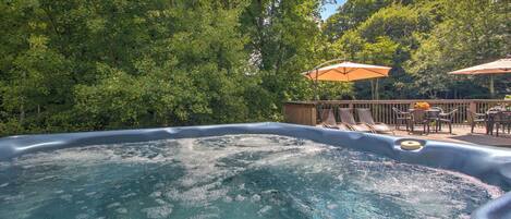 Bain à remous extérieur