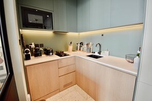 Monolocale, 1 camera da letto, balcone, vista giardino | Interni