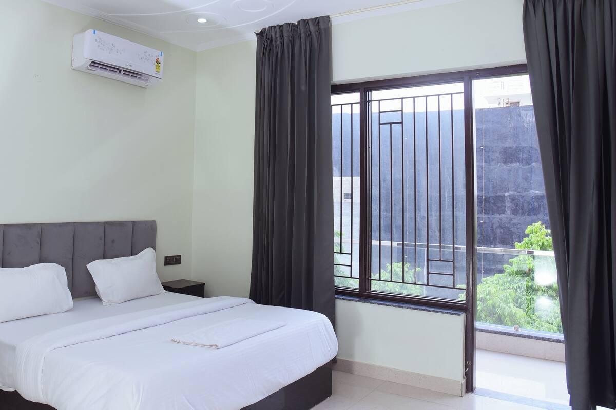 Junior Suite Room