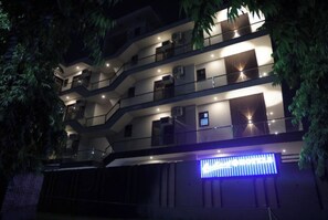 Front of property - Radiant Blu Hotels Sector 70 (Noida)