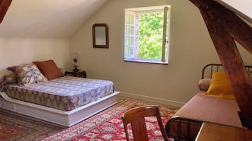 4 Schlafzimmer, BĂŒgeleisen/BĂŒgelbrett, Reisekinderbett, kostenloses WLAN