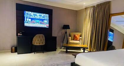 Santa Rosa Hotel LTD